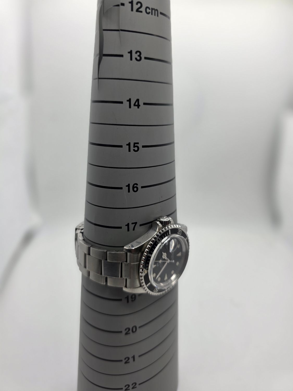 TUDOR Submariner Black Watch - Ref 79090 Circa 1990 virtually unpolished