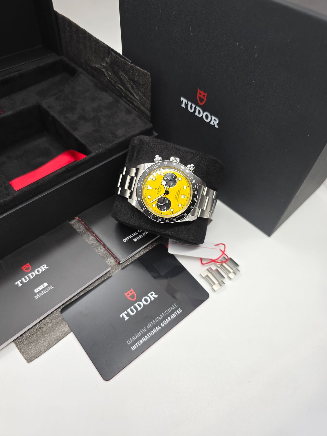 TUDOR Black Bay M79310N-0001 Chrono 39mm Bumblebee - 2026 Full, Set New/Unworn