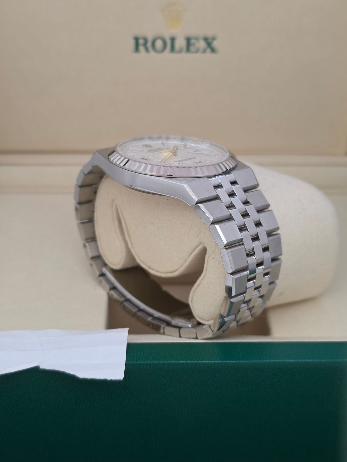 Rolex Land-Dweller 40mm 127334, 2025 Full Set Super Condition, 18k Gold Bezel