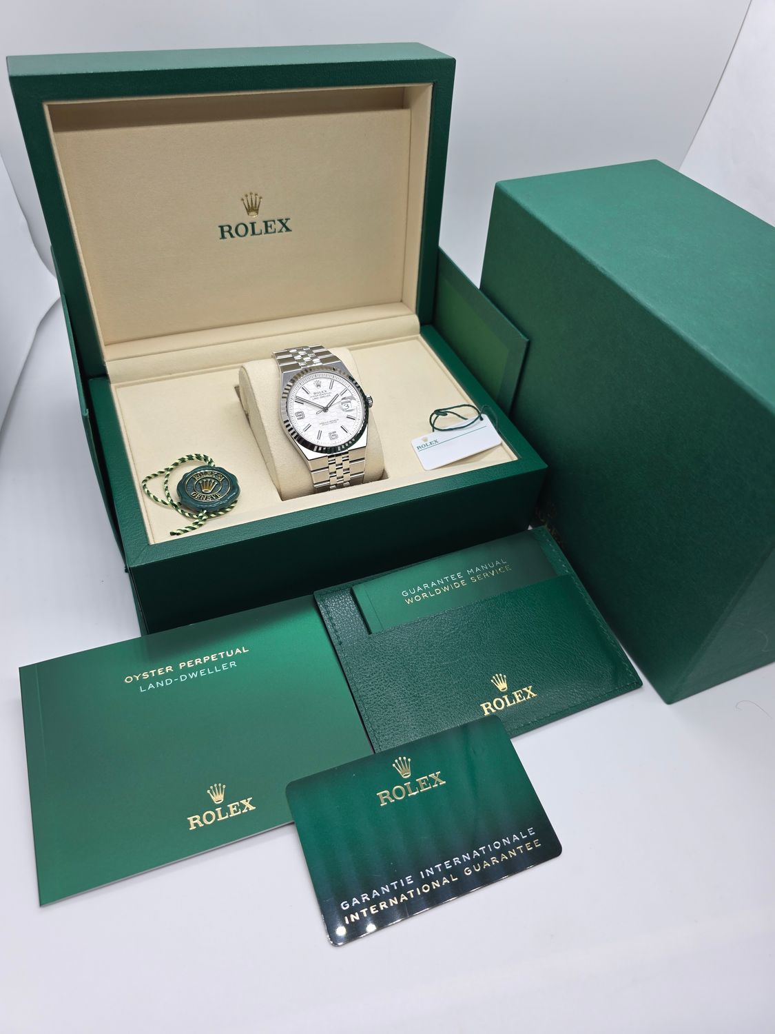 Rolex Land-Dweller 40mm 127334, 2025 Full Set Super Condition, 18k Gold Bezel