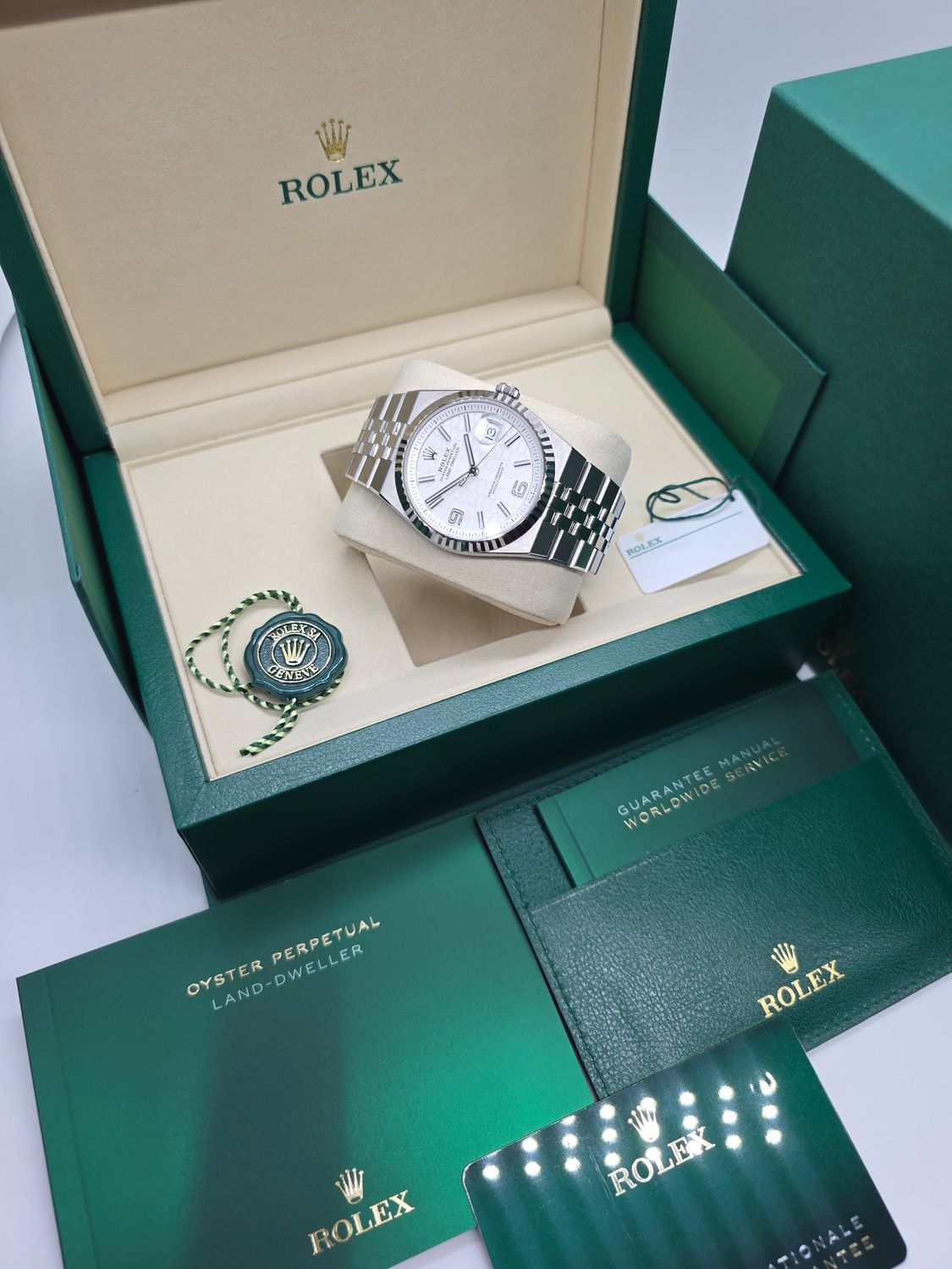 Rolex Land-Dweller 40mm 127334, 2025 Full Set Super Condition, 18k Gold Bezel