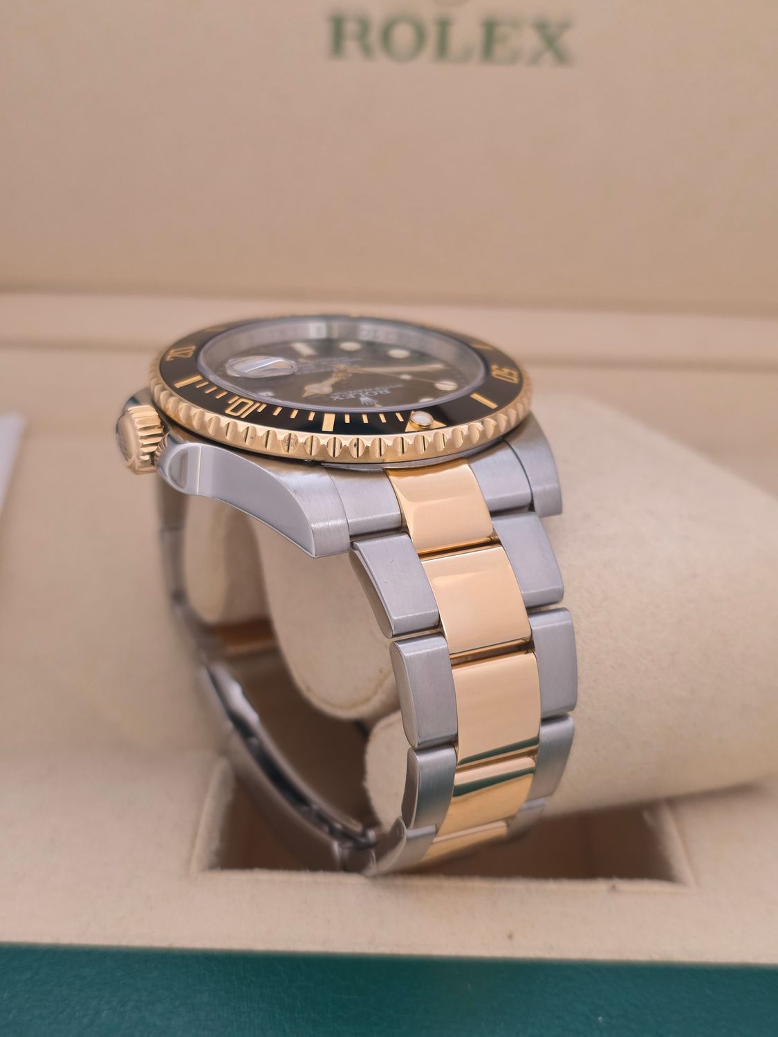 Rolex Submariner Date Watch, Ref 116613LN - 2012 Box &amp; Papers