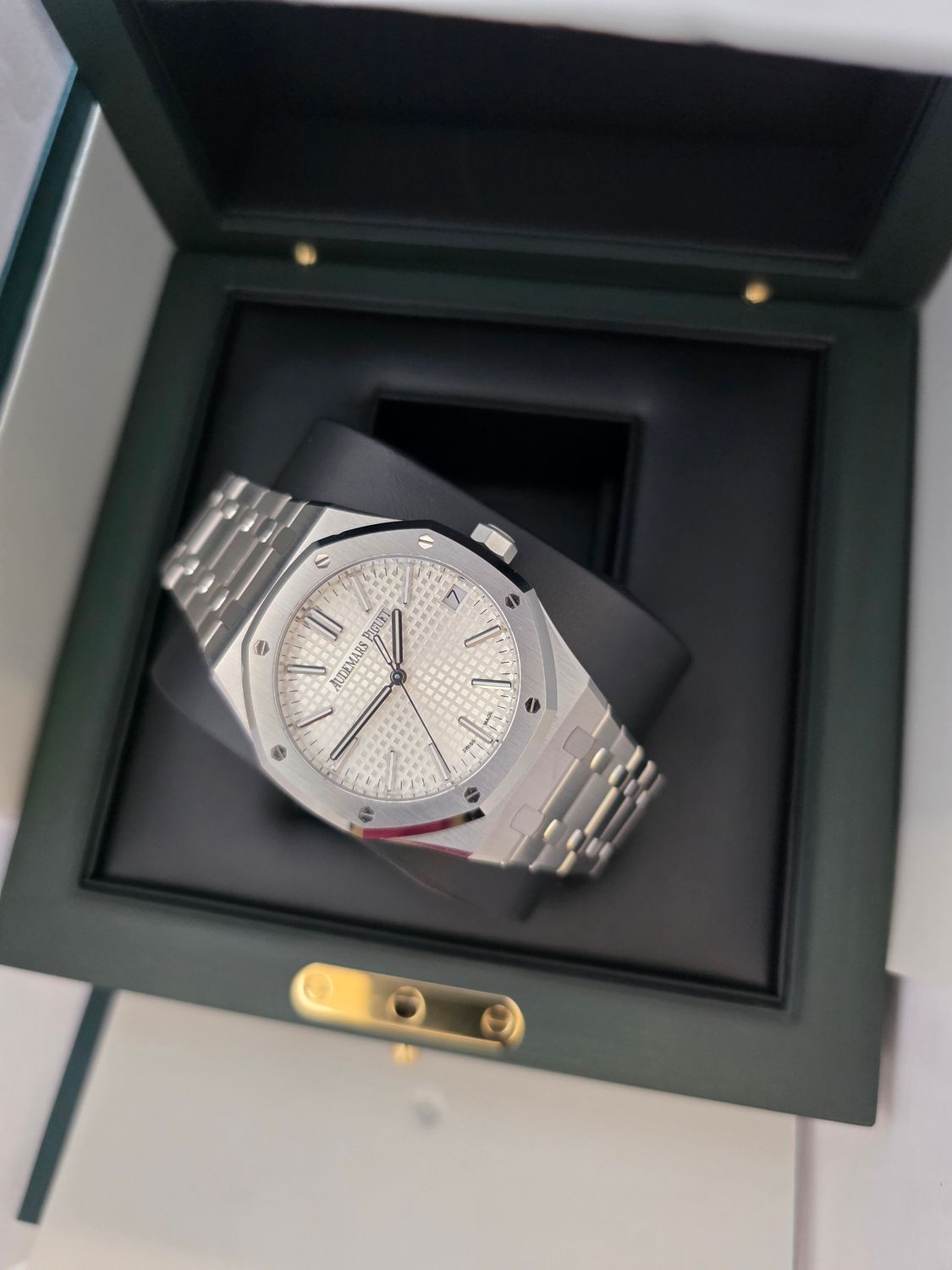 Audemars Piguet Royal Oak Silver Toned Dial, 15510ST.OO.1320ST.08, 2025 Full Set