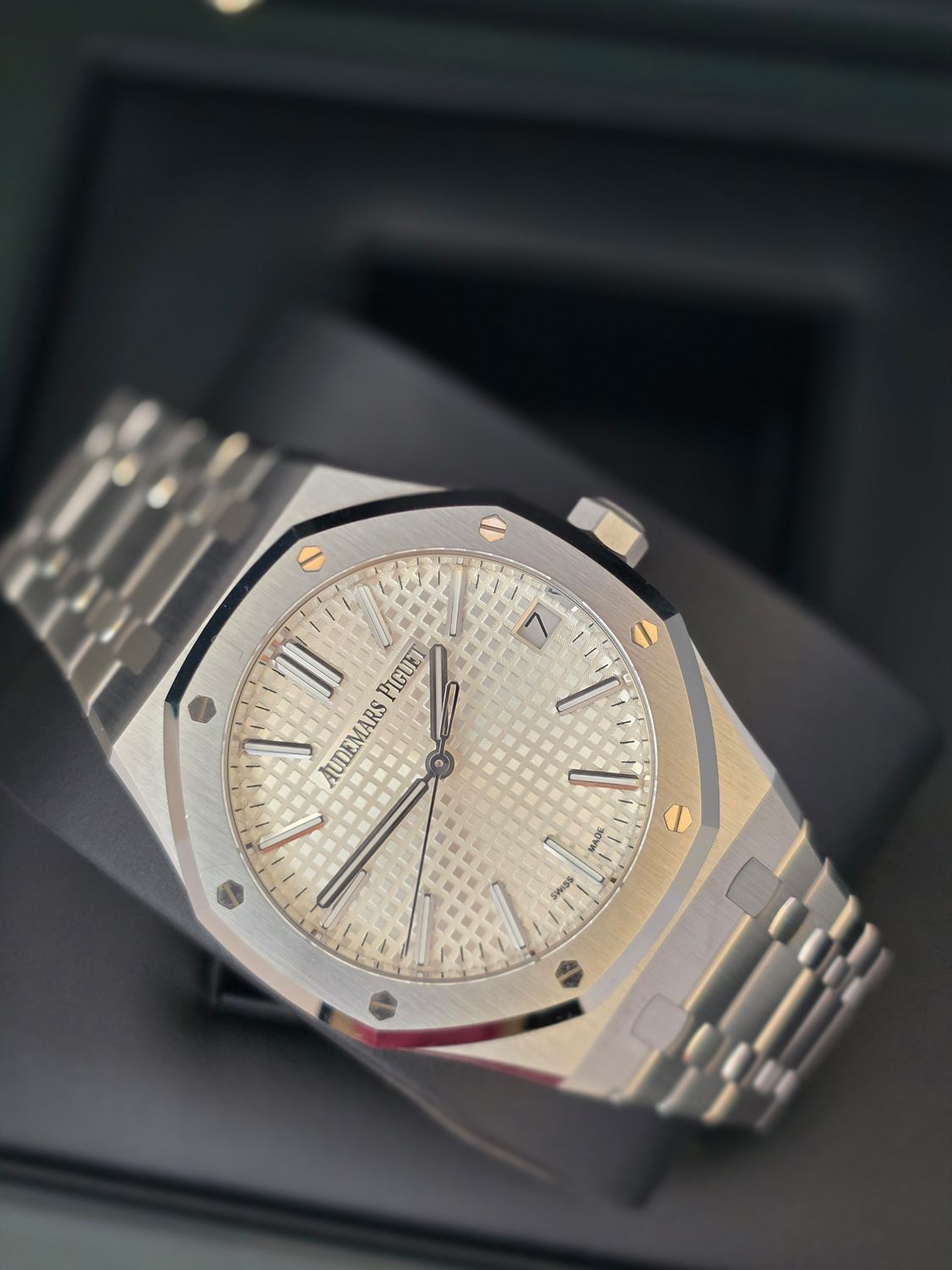 Audemars Piguet Royal Oak Silver Toned Dial, 15510ST.OO.1320ST.08, 2025 Full Set