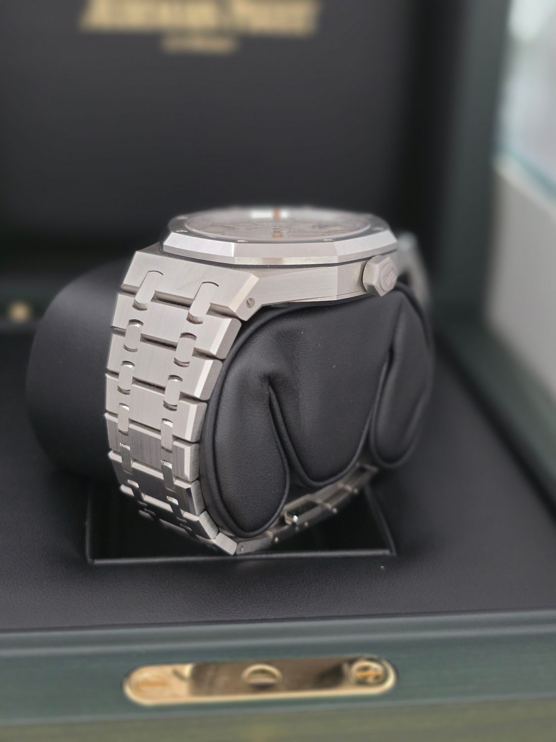 Audemars Piguet Royal Oak Silver Toned Dial, 15510ST.OO.1320ST.08, 2025 Full Set