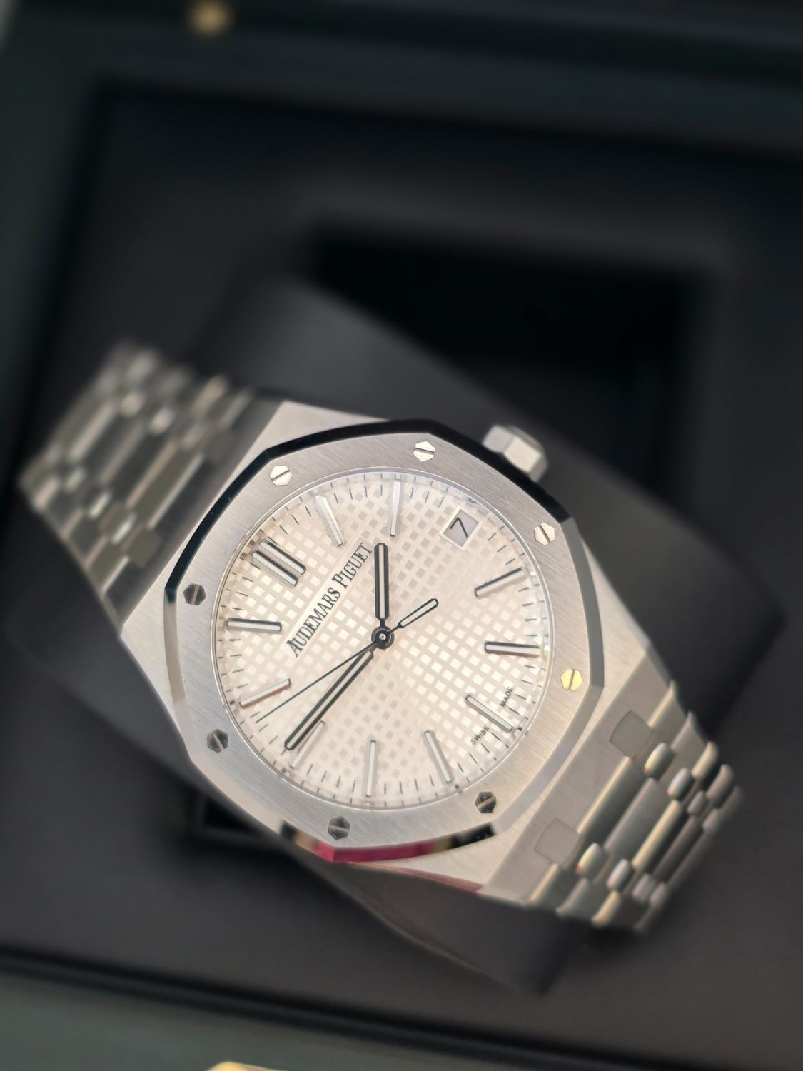 Audemars Piguet Royal Oak Silver Toned Dial, 15510ST.OO.1320ST.08, 2025 Full Set