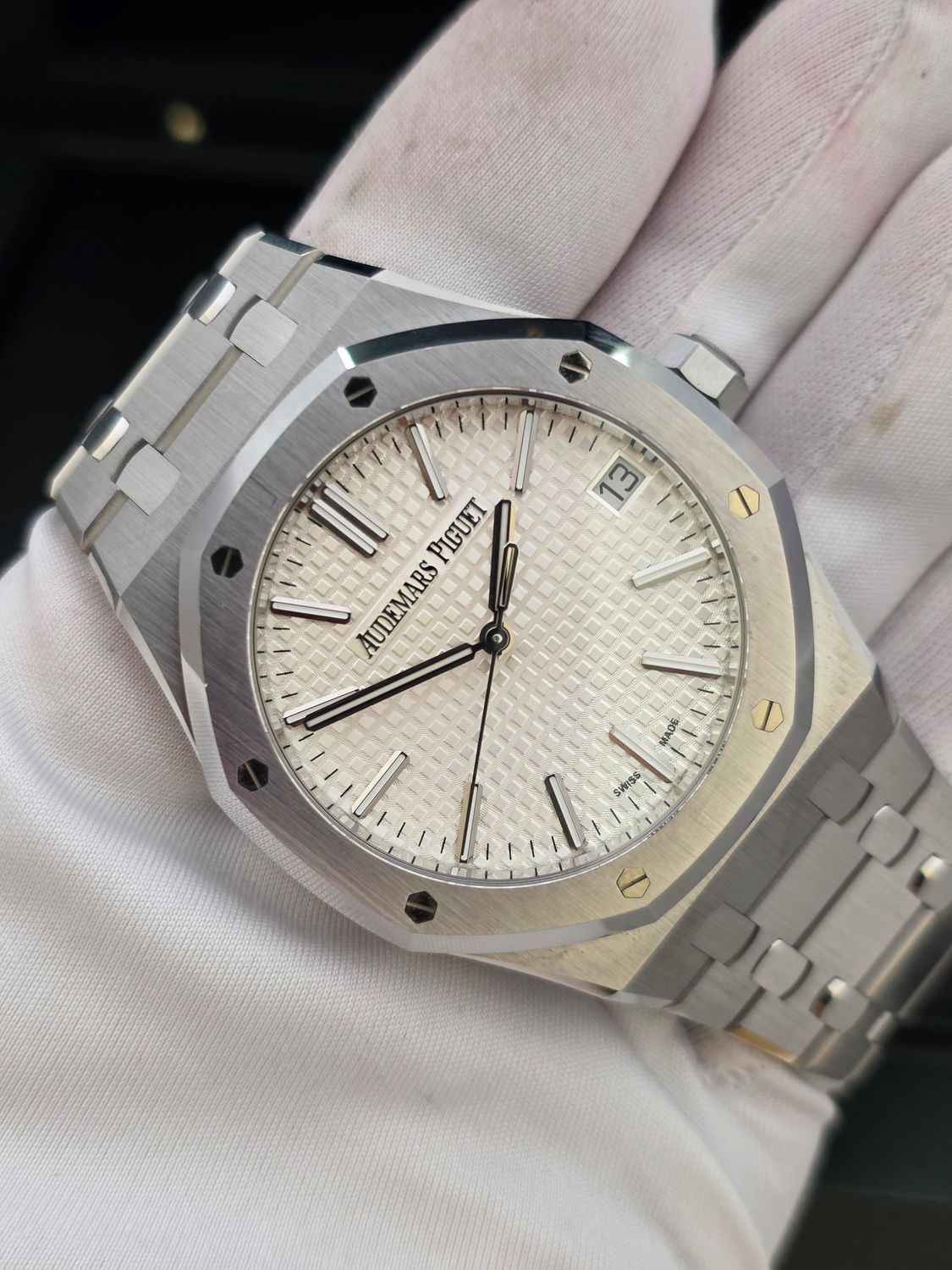 Audemars Piguet Royal Oak Silver Toned Dial, 15510ST.OO.1320ST.08, 2025 Full Set