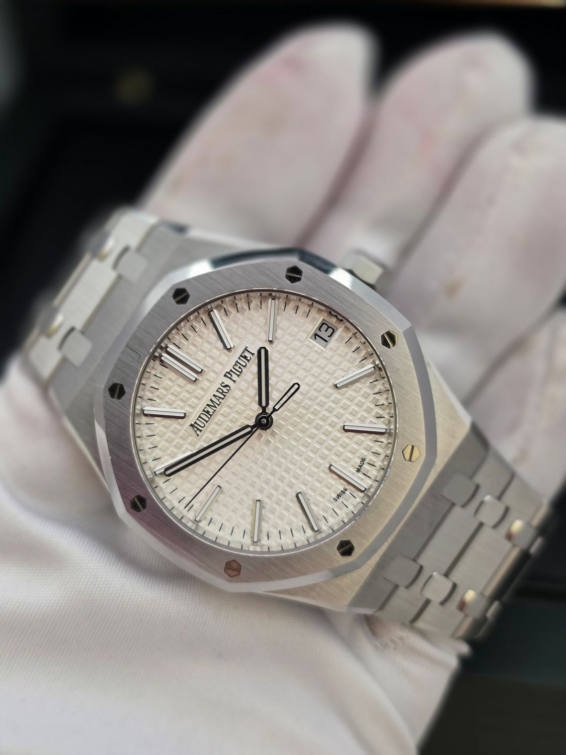 Audemars Piguet Royal Oak Silver Toned Dial, 15510ST.OO.1320ST.08, 2025 Full Set