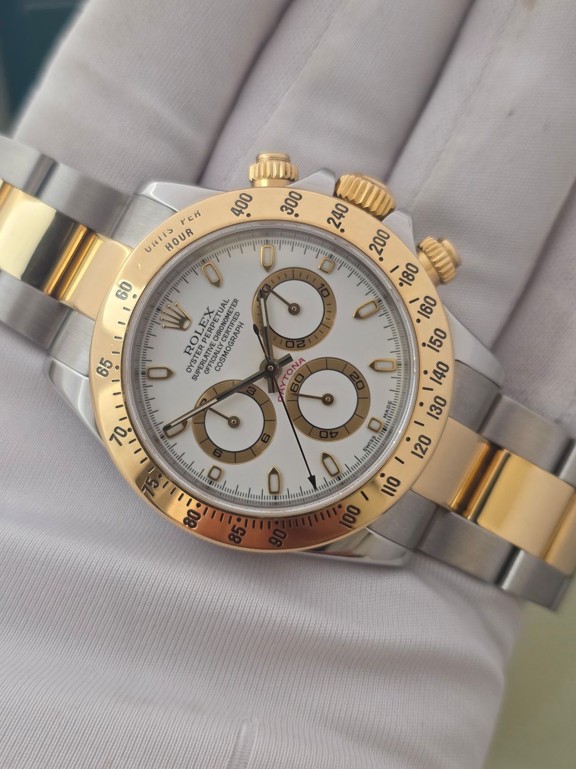 Rolex Daytona Chronograph 116523 Watch White Dial, box/booklets