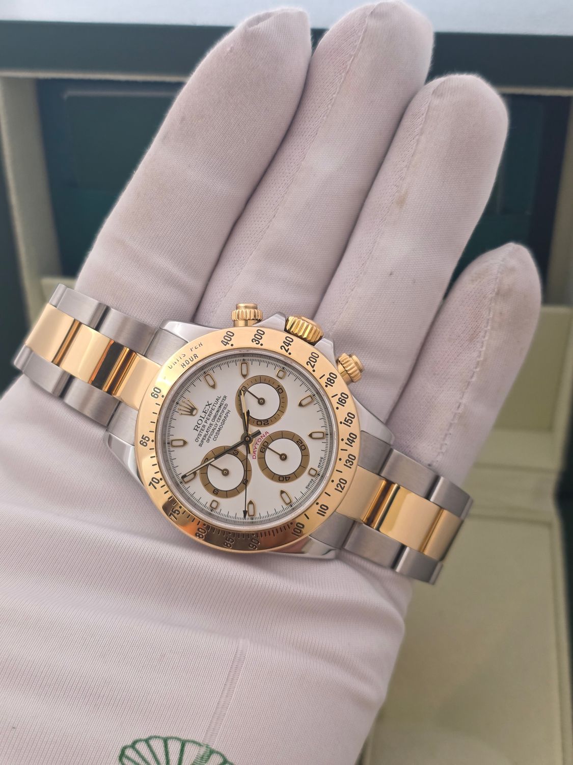 Rolex Daytona Chronograph 116523 Watch White Dial, box/booklets