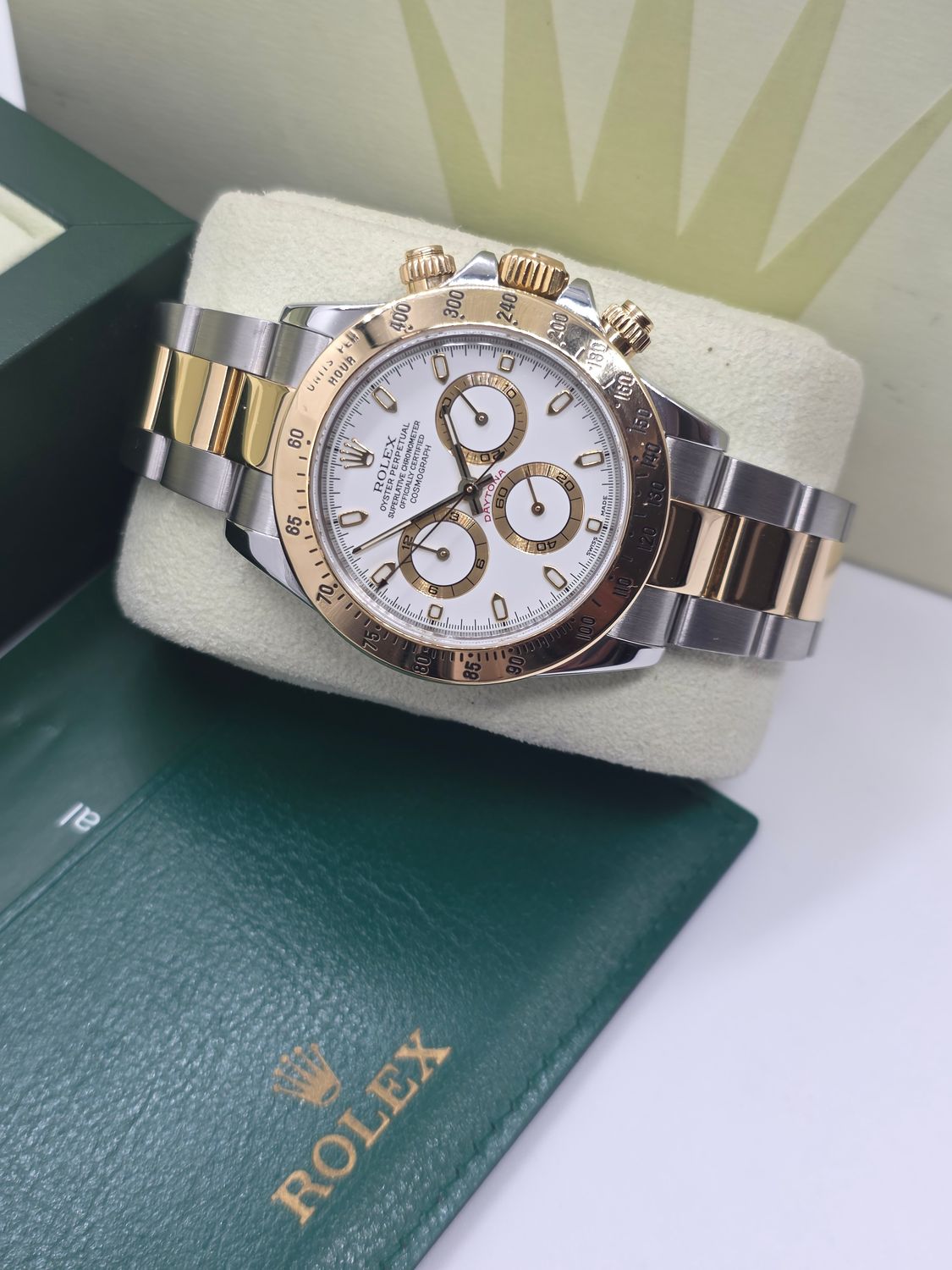 Rolex Daytona Chronograph 116523 Watch White Dial, box/booklets