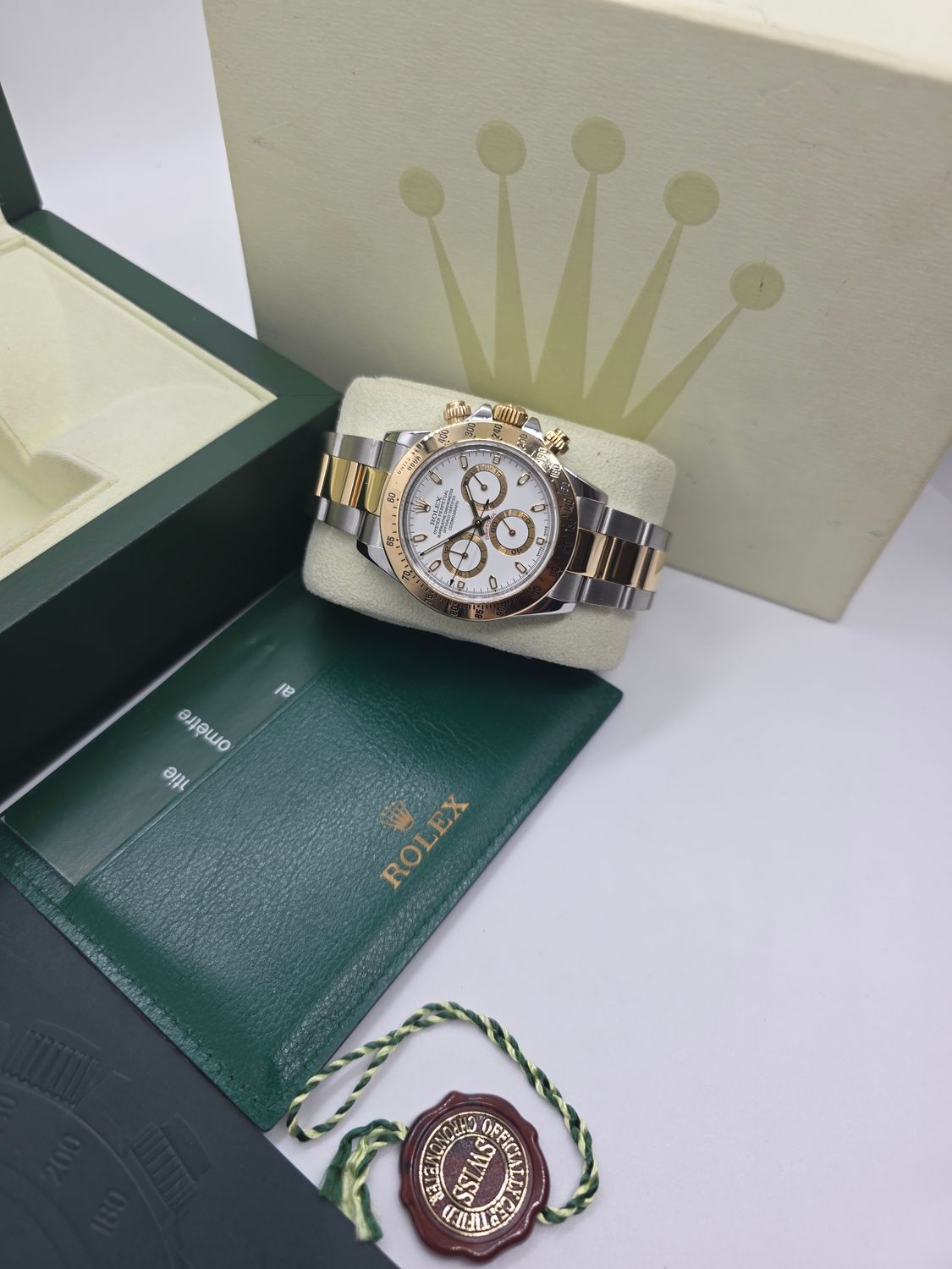 Rolex Daytona Chronograph 116523 Watch White Dial, box/booklets