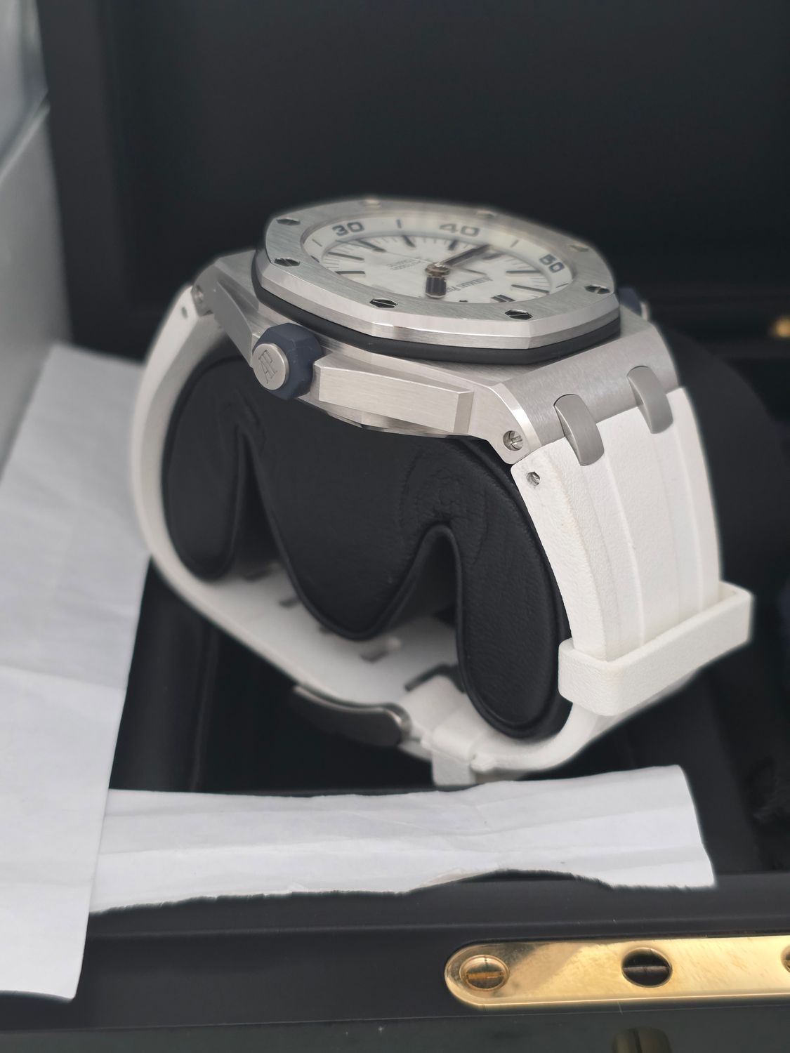 Audemars Piguet 15710ST Royal Oak Offshore White - 2019 Full Set, Super Example