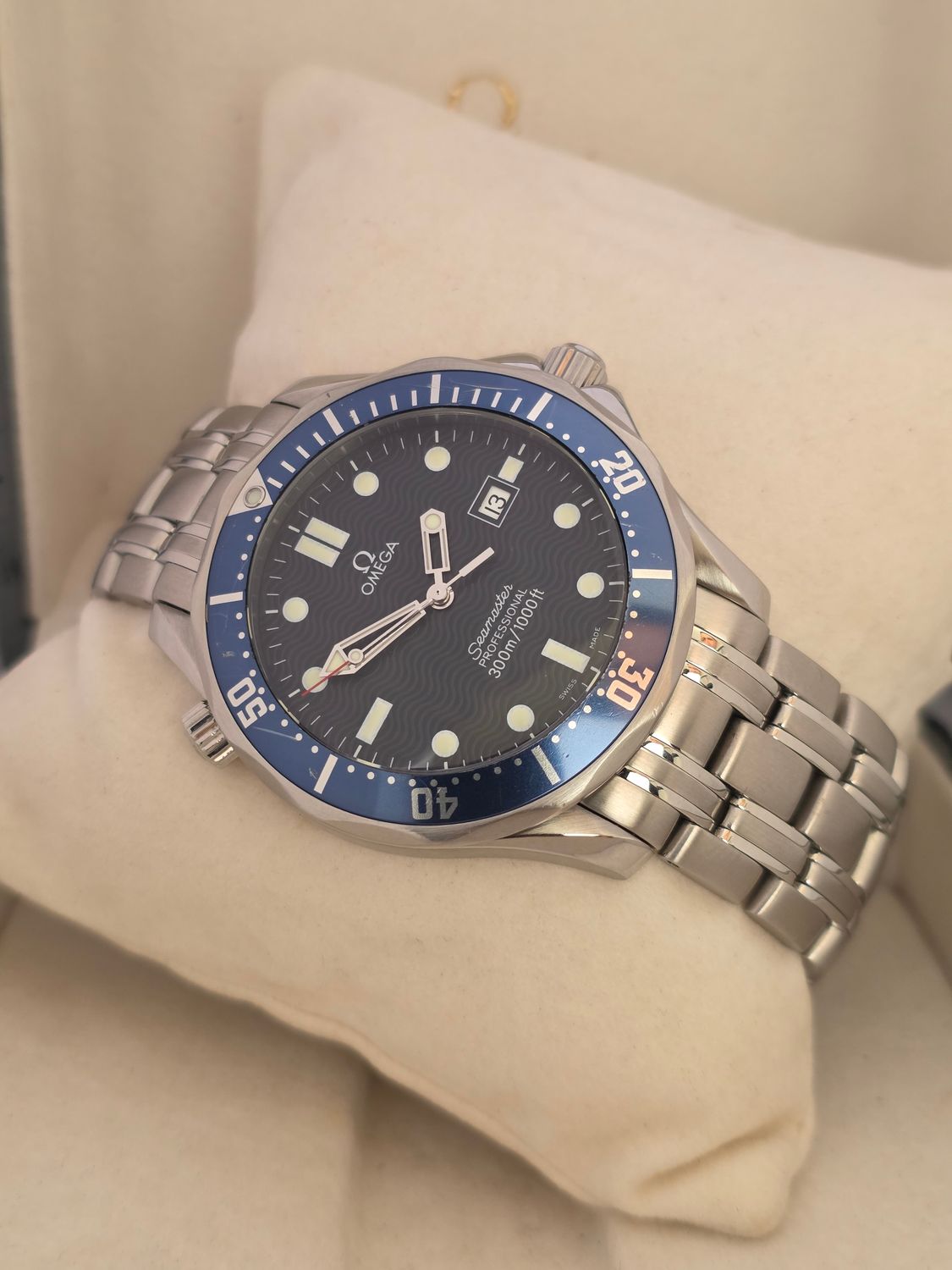 Omega Seamaster Professional 300m Blue Watch, Ref: 2541.80.00 C.1998