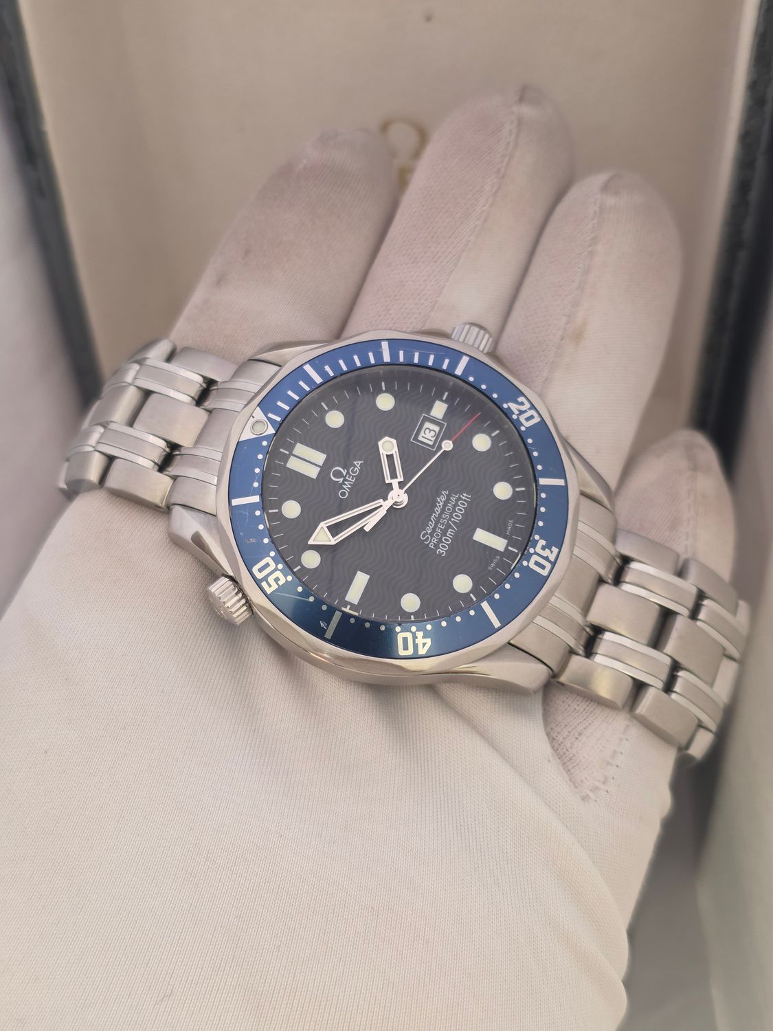Omega Seamaster Professional 300m Blue Watch, Ref: 2541.80.00 C.1998