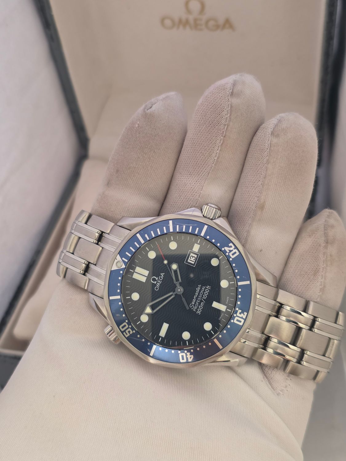 Omega Seamaster Professional 300m Blue Watch, Ref: 2541.80.00 C.1998