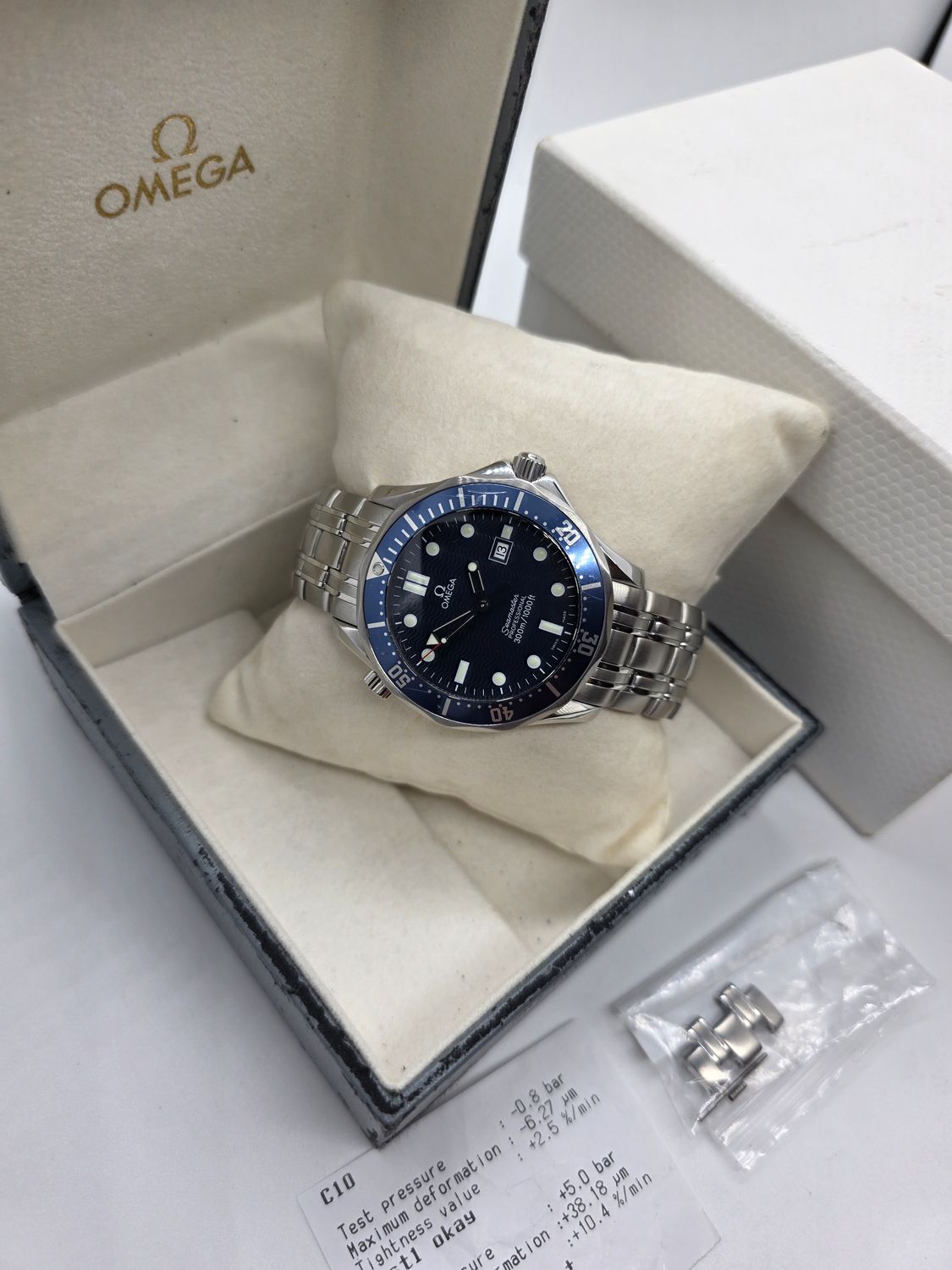 Omega Seamaster Professional 300m Blue Watch, Ref: 2541.80.00 C.1998