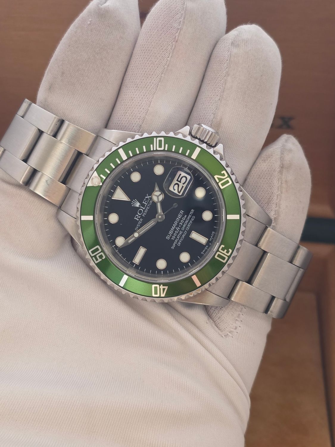 Rolex Submariner Date 16610LV Watch 'Kermit' - 2004 with 2020 Rolex Service Card