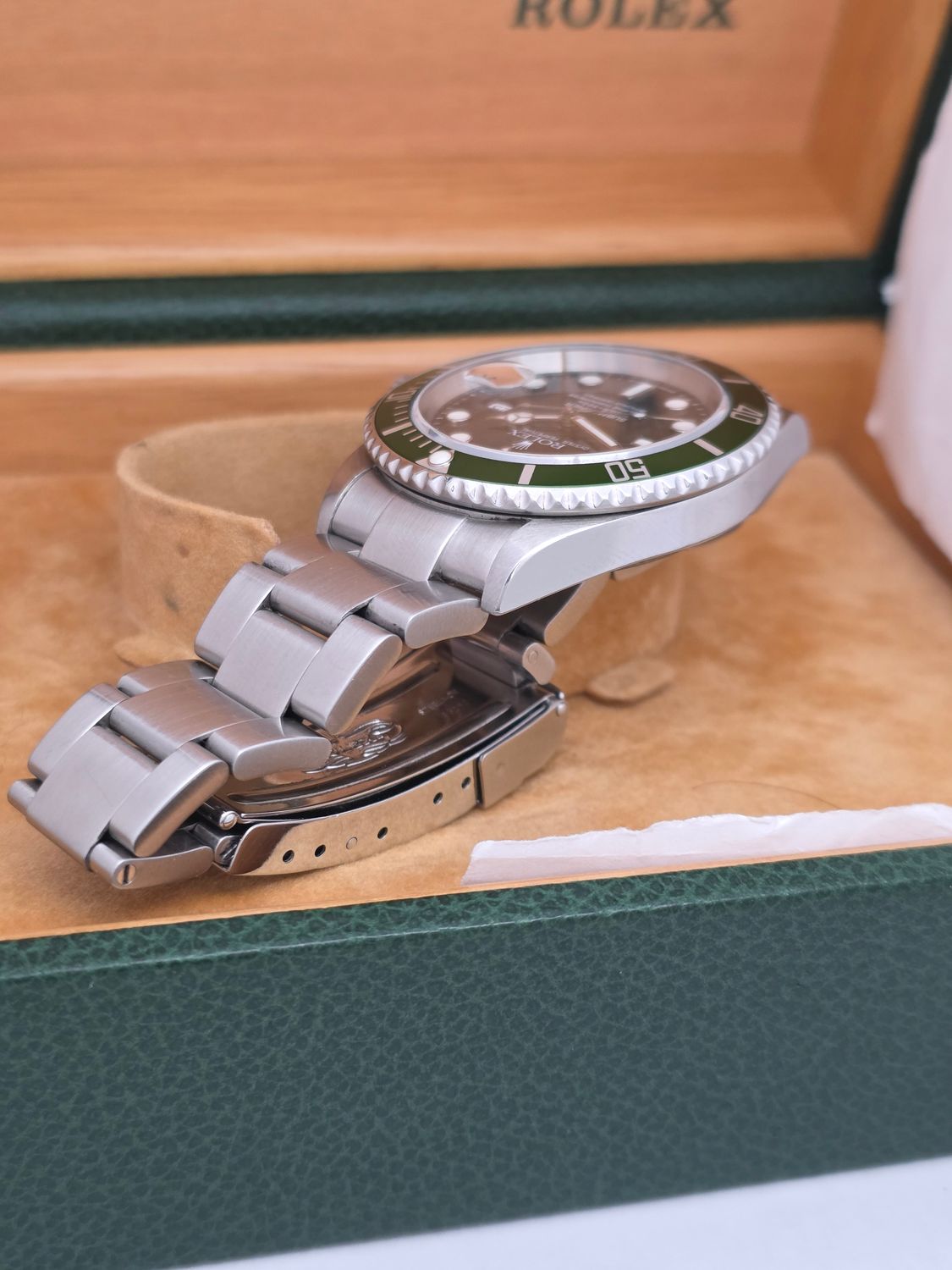 Rolex Submariner Date 16610LV Watch 'Kermit' - 2004 with 2020 Rolex Service Card