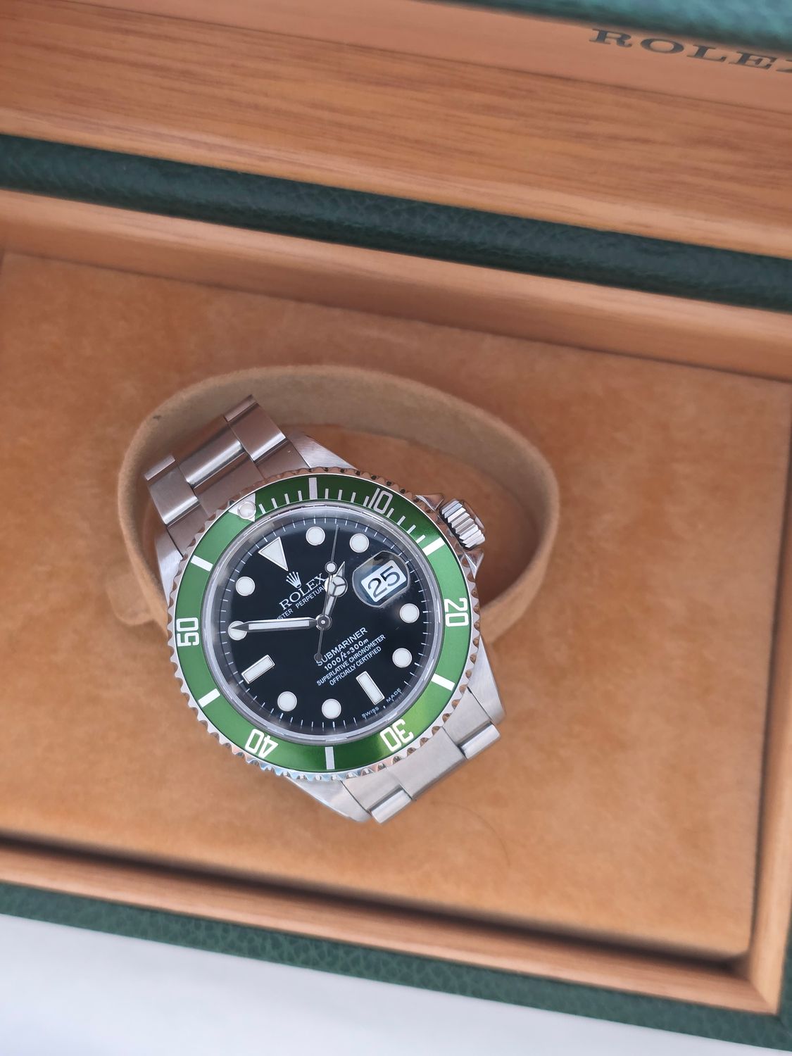 Rolex Submariner Date 16610LV Watch 'Kermit' - 2004 with 2020 Rolex Service Card