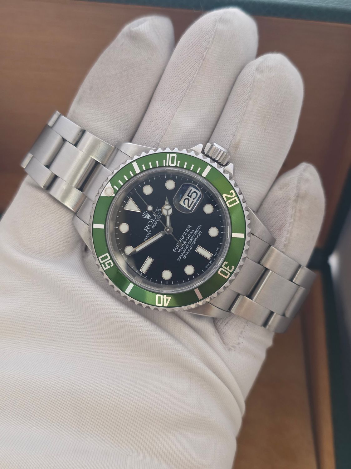 Rolex Submariner Date 16610LV Watch 'Kermit' - 2004 with 2020 Rolex Service Card