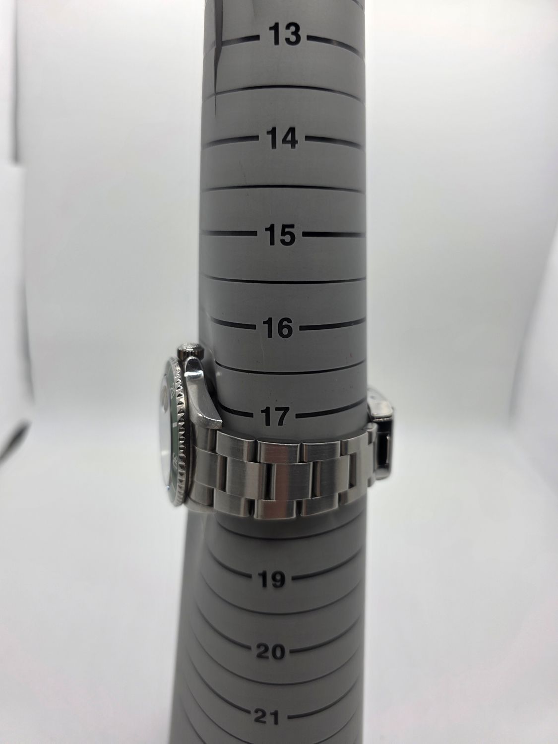 Rolex Submariner Date 16610LV Watch 'Kermit' - 2004 with 2020 Rolex Service Card