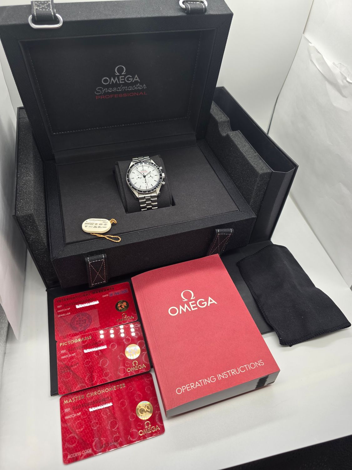 OMEGA Speedmaster Professional 310.30.42.50.04.001 Moonwatch White 2025 Full Set