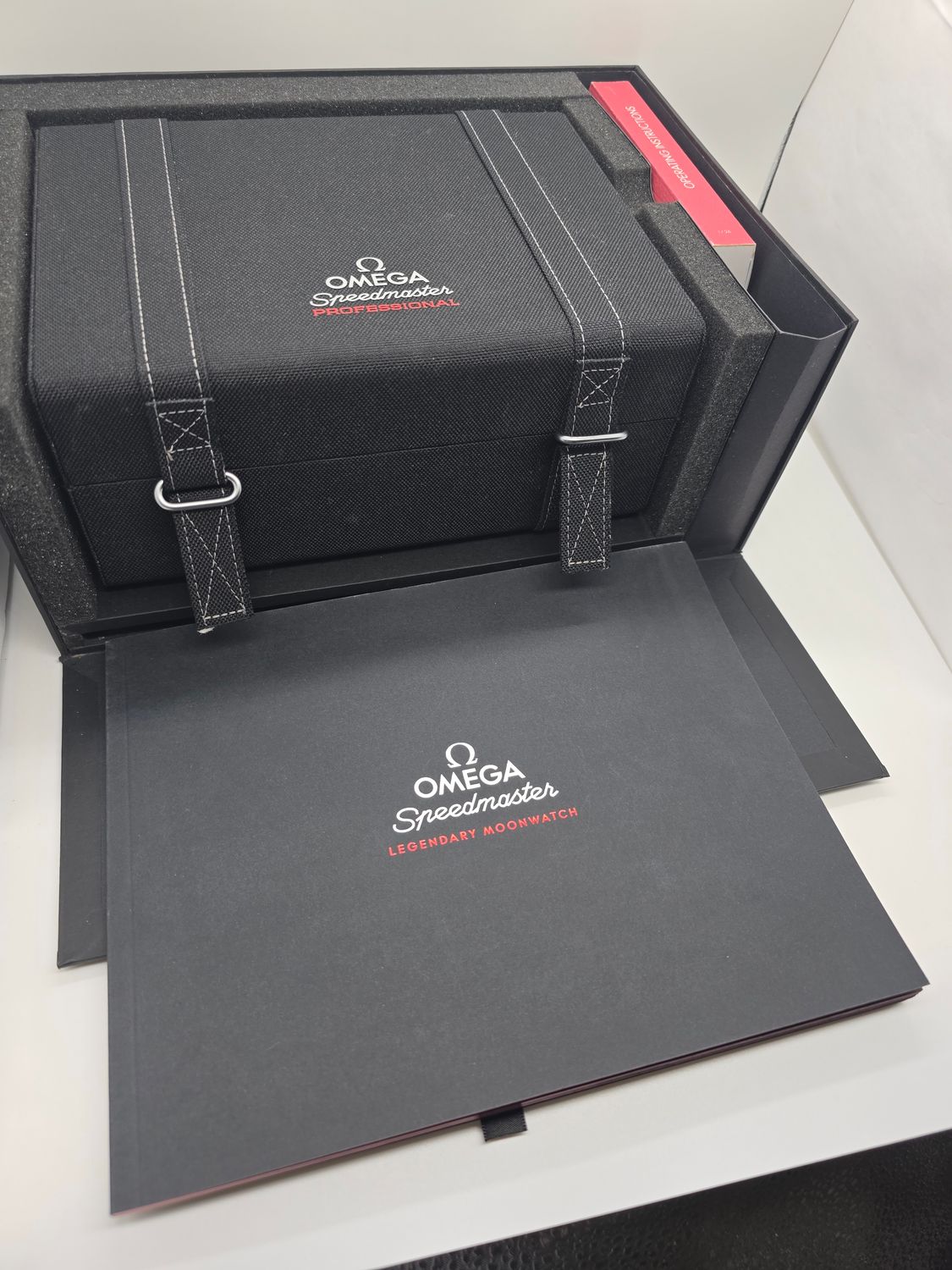 OMEGA Speedmaster Professional 310.30.42.50.04.001 Moonwatch White 2025 Full Set