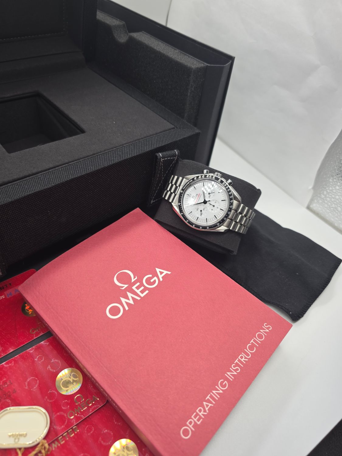OMEGA Speedmaster Professional 310.30.42.50.04.001 Moonwatch White 2025 Full Set