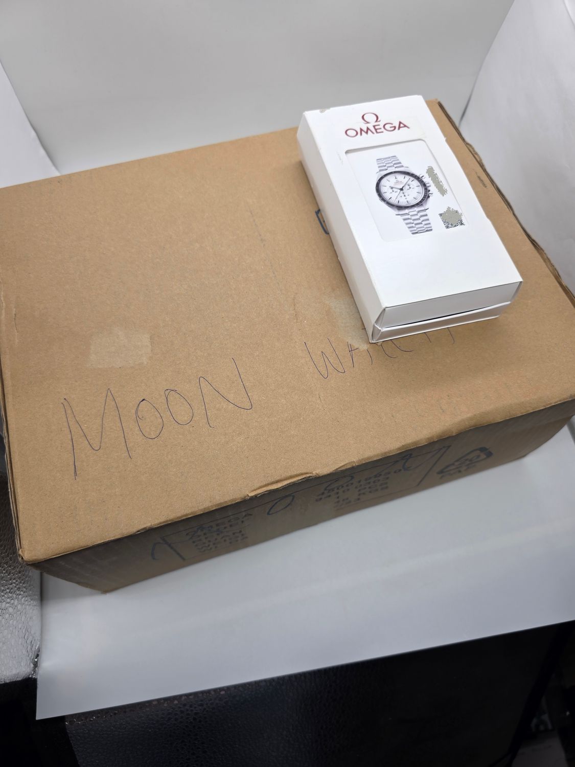 OMEGA Speedmaster Professional 310.30.42.50.04.001 Moonwatch White 2025 Full Set