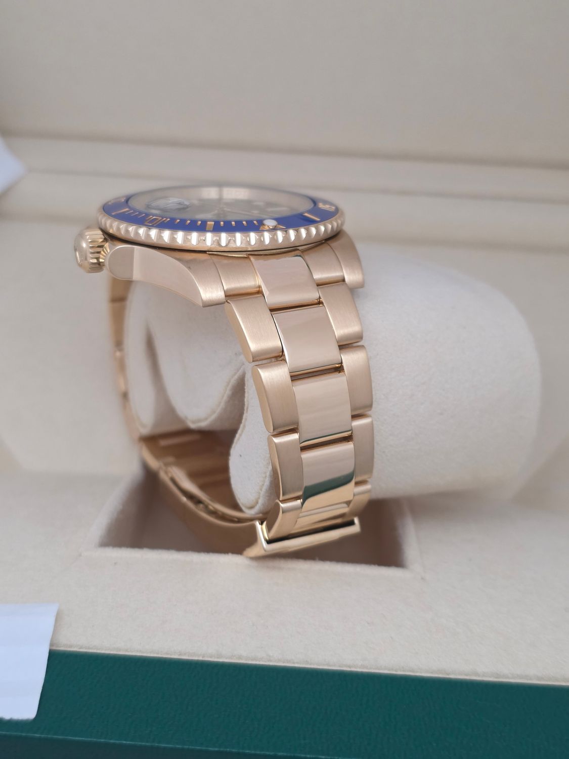 Rolex Submariner Date 116618LB, 18K Gold Bluesy 2017 Box &amp; Papers, Excellent Condition