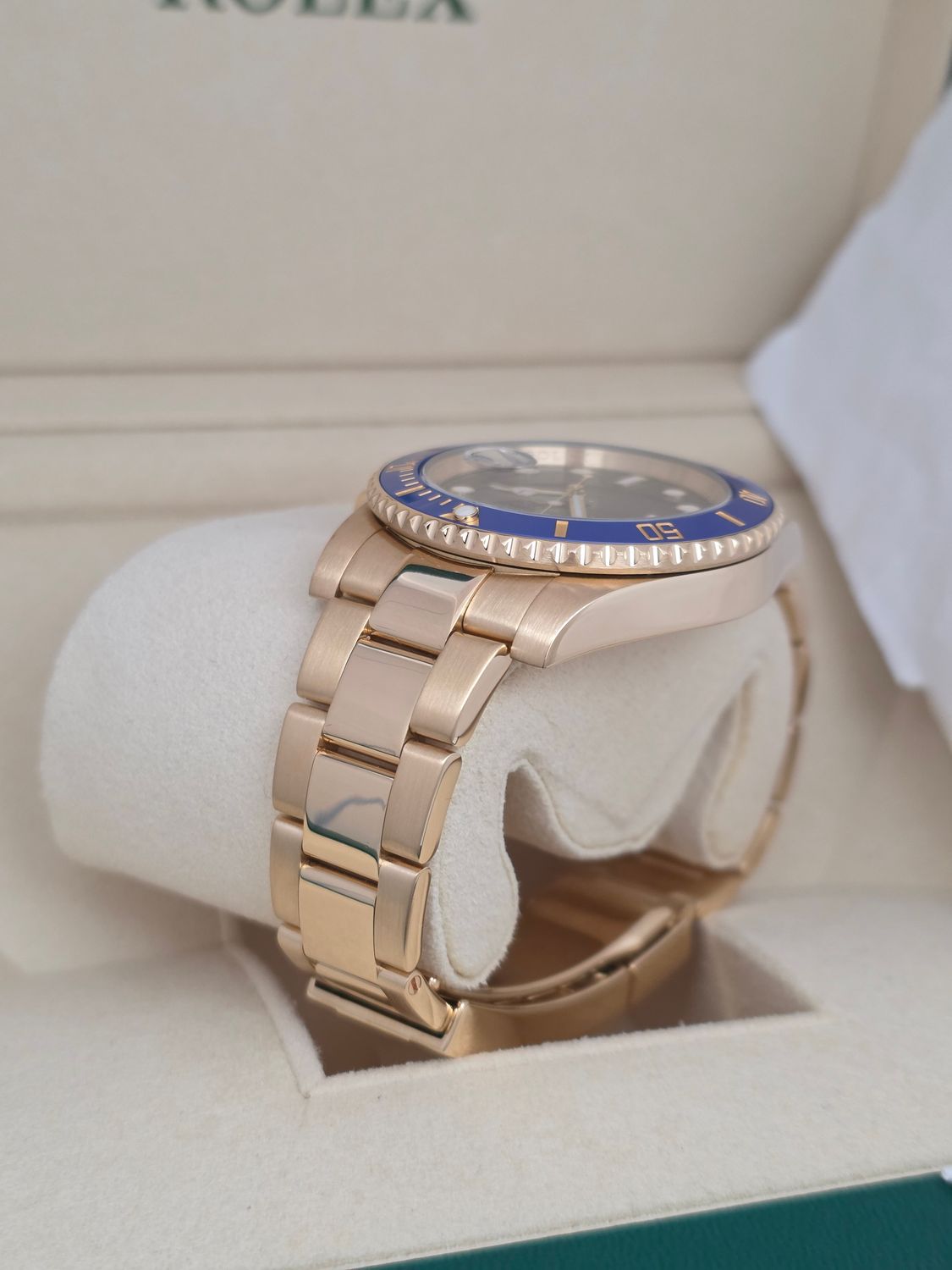 Rolex Submariner Date 116618LB, 18K Gold Bluesy 2017 Box &amp; Papers, Excellent Condition