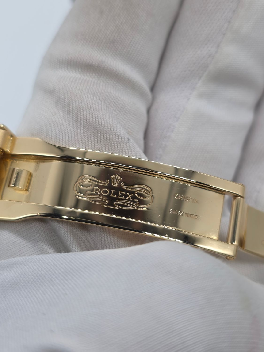 Rolex Submariner Date 116618LB, 18K Gold Bluesy 2017 Box &amp; Papers, Excellent Condition
