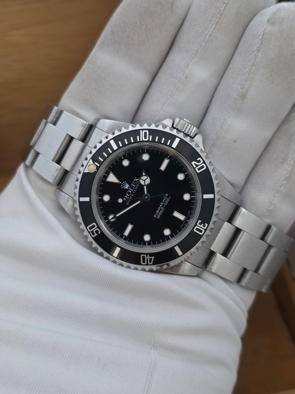Rolex Submariner 14060 Watch 2 Liner, Tritium Dial/hands, 1993 Box Set