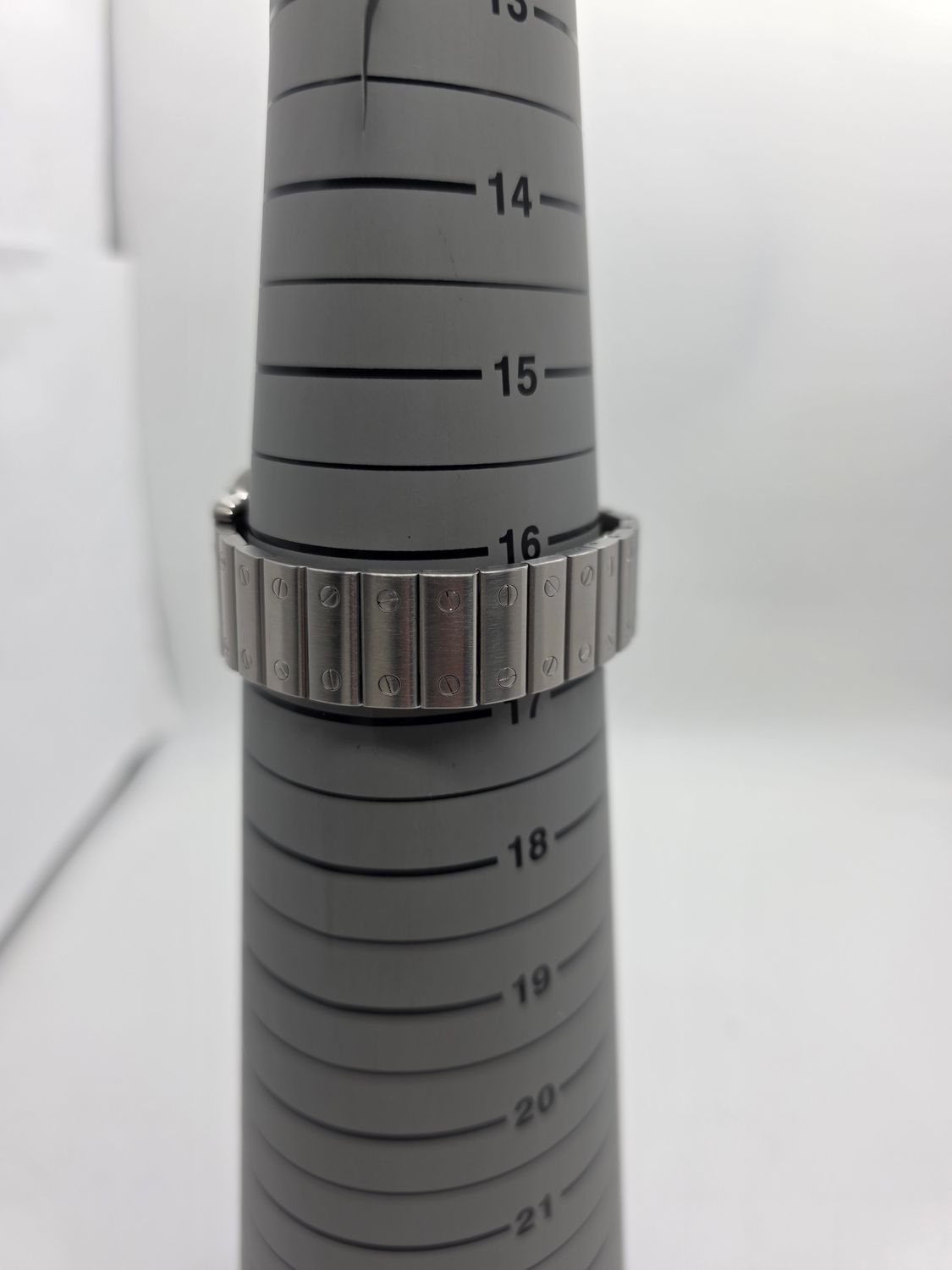 Cartier Santos De Cartier W20018D6 1564 29mm, 2017 Box &amp; Papers