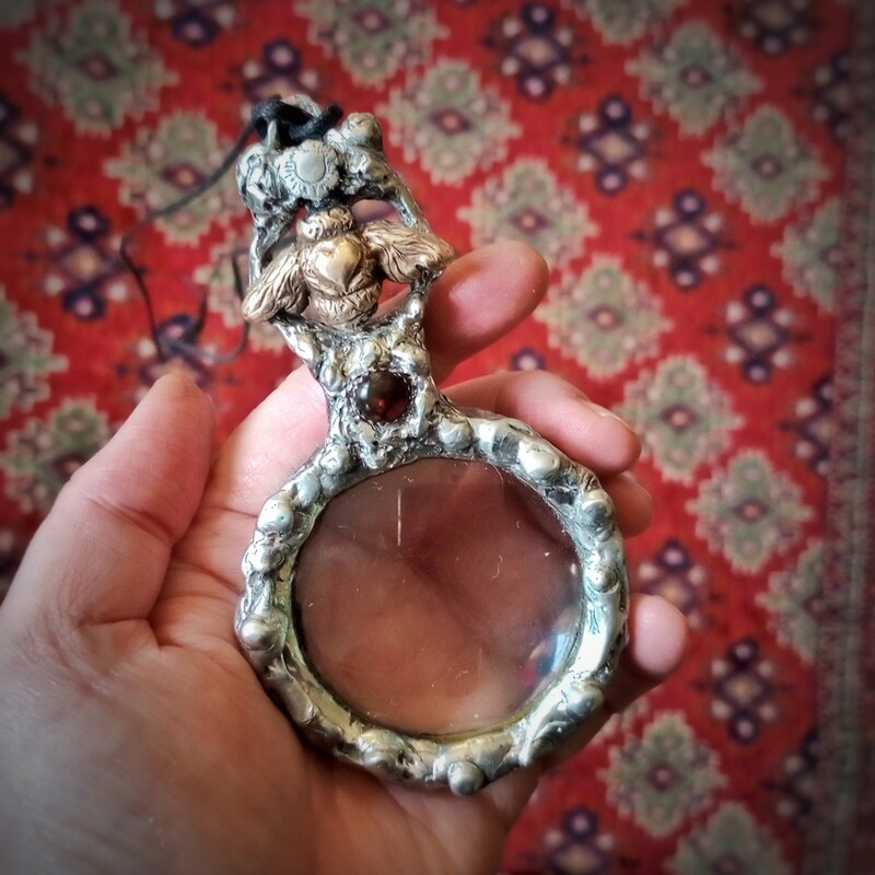 LoveBee Handheld Magnifier Necklace Talisman