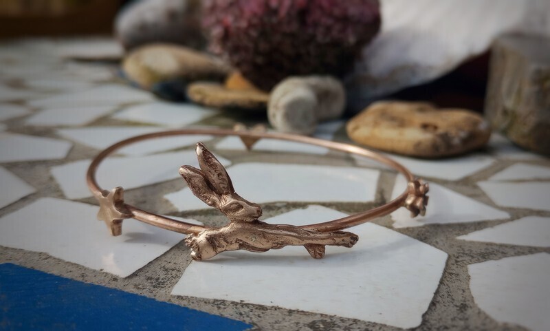 Relaxing Hare Summer Bangle