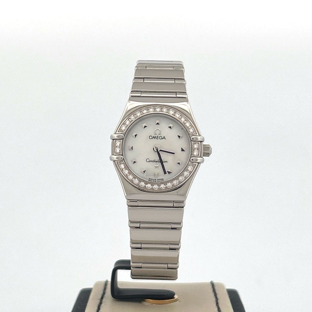 Omega Constellation
23 MM Steel Mother of Pearl Dial Factory Diamonds Bezel very Good condition
