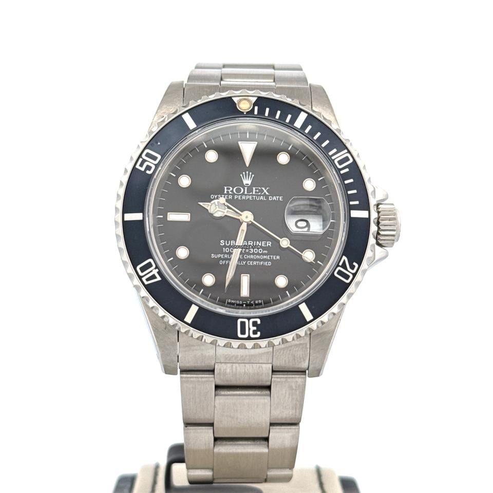 Rolex Submariner Date Steel 40MM Watch | Black Dial | Box and Papers 1991 Used (Very good) | Year of production 1991 | Original box | Original papers