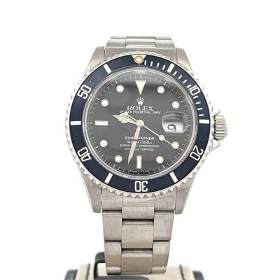 Rolex Submariner Date Steel 40MM Watch | Black Dial | Box and Papers 1991 Used (Very good) | Year of production 1991 | Original box | Original papers