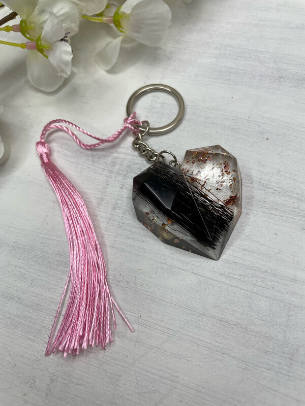 Tierfell Schlüsselanhänger Herz mit Quaste