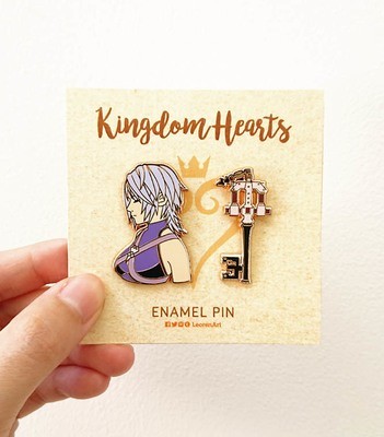 Kingdom Hearts - Aqua + Keyblade - Hard enamel pin