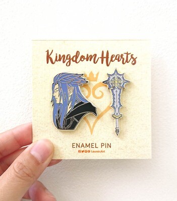 Kingdom Hearts - Saix + Keyblade - Hard enamel pin