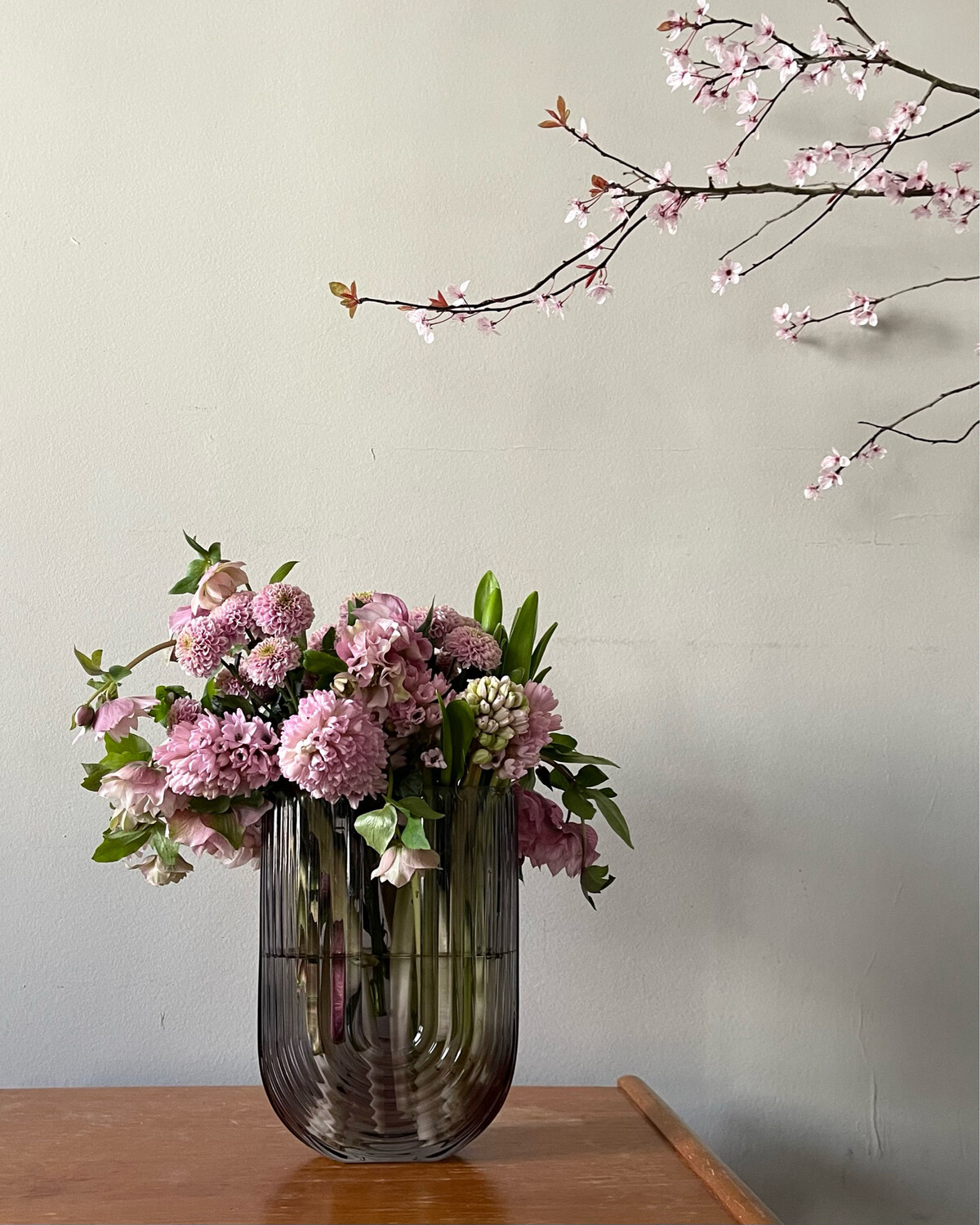 Flower Vase / Mid Century Style (Grand)