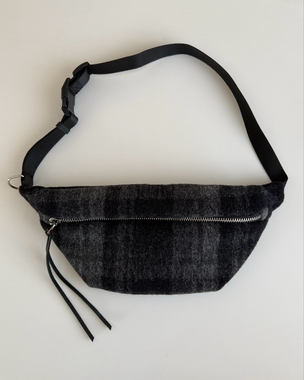 QBISM Fanny Pack /フェルトチェック ブラック&amp;グレー