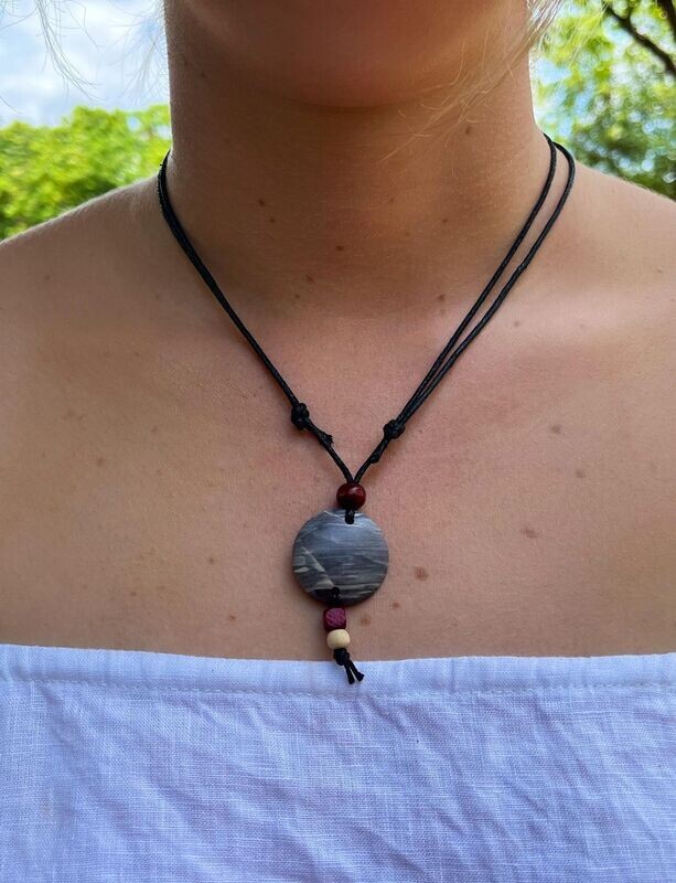 Adjustable Ribbon Stone Pendant