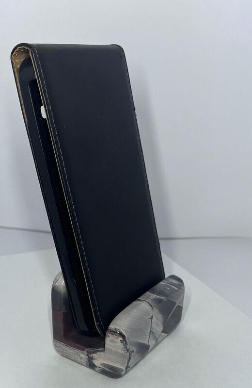 Ribbon Stone Phone Holder