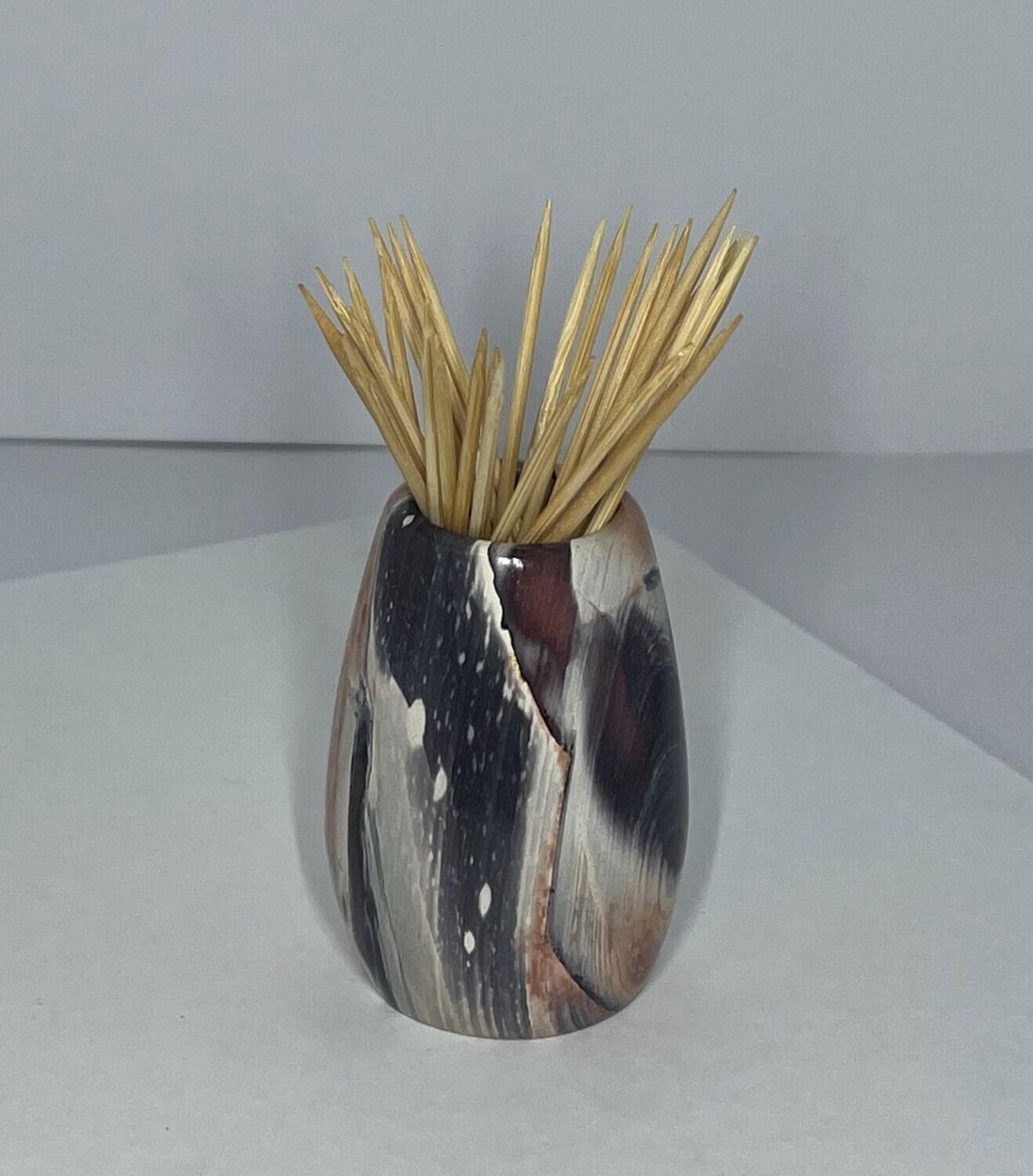 Ribbon Stone Tooth pick holder