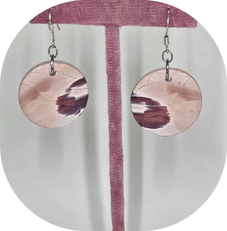 Ribbon Stone Earrings