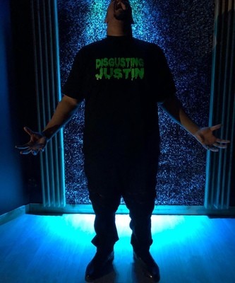 DISGUSTING JUSTIN  - T-Shirt